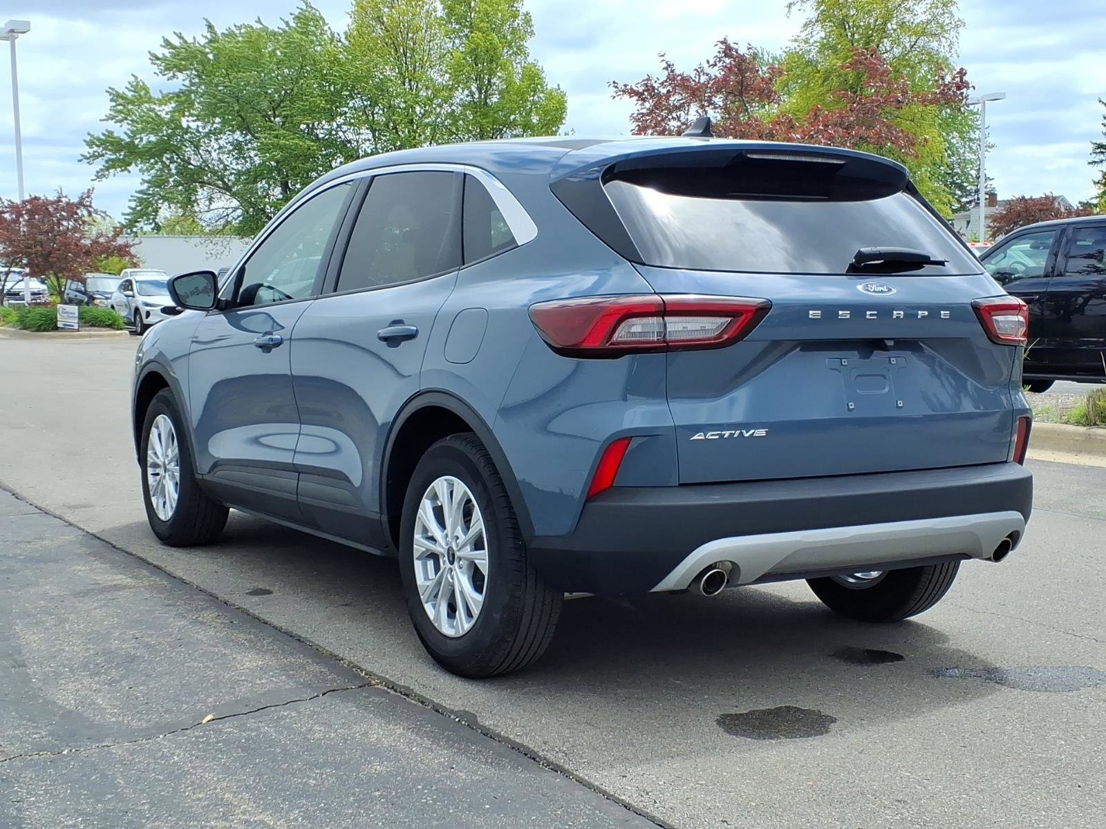 Certified 2023 Ford Escape Active w/ Cold Weather Package FWD image 4