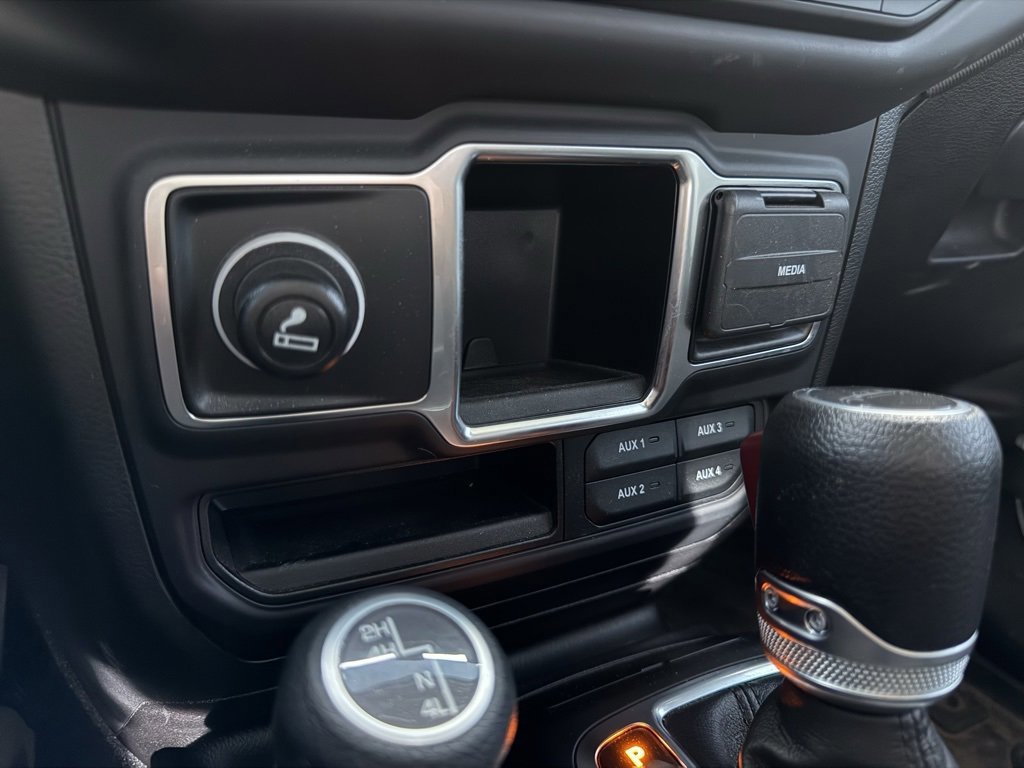 Used 2023 Jeep Gladiator Sport w/ Trailer Tow Package image 19