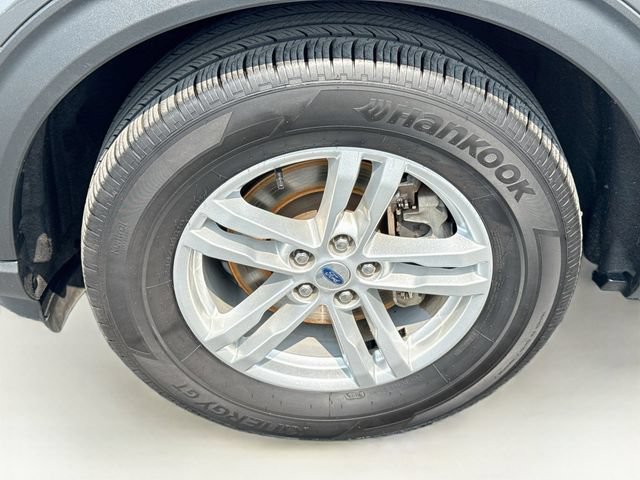 Certified 2022 Ford Explorer XLT w/ Equipment Group 202A AWD/4WD image 39