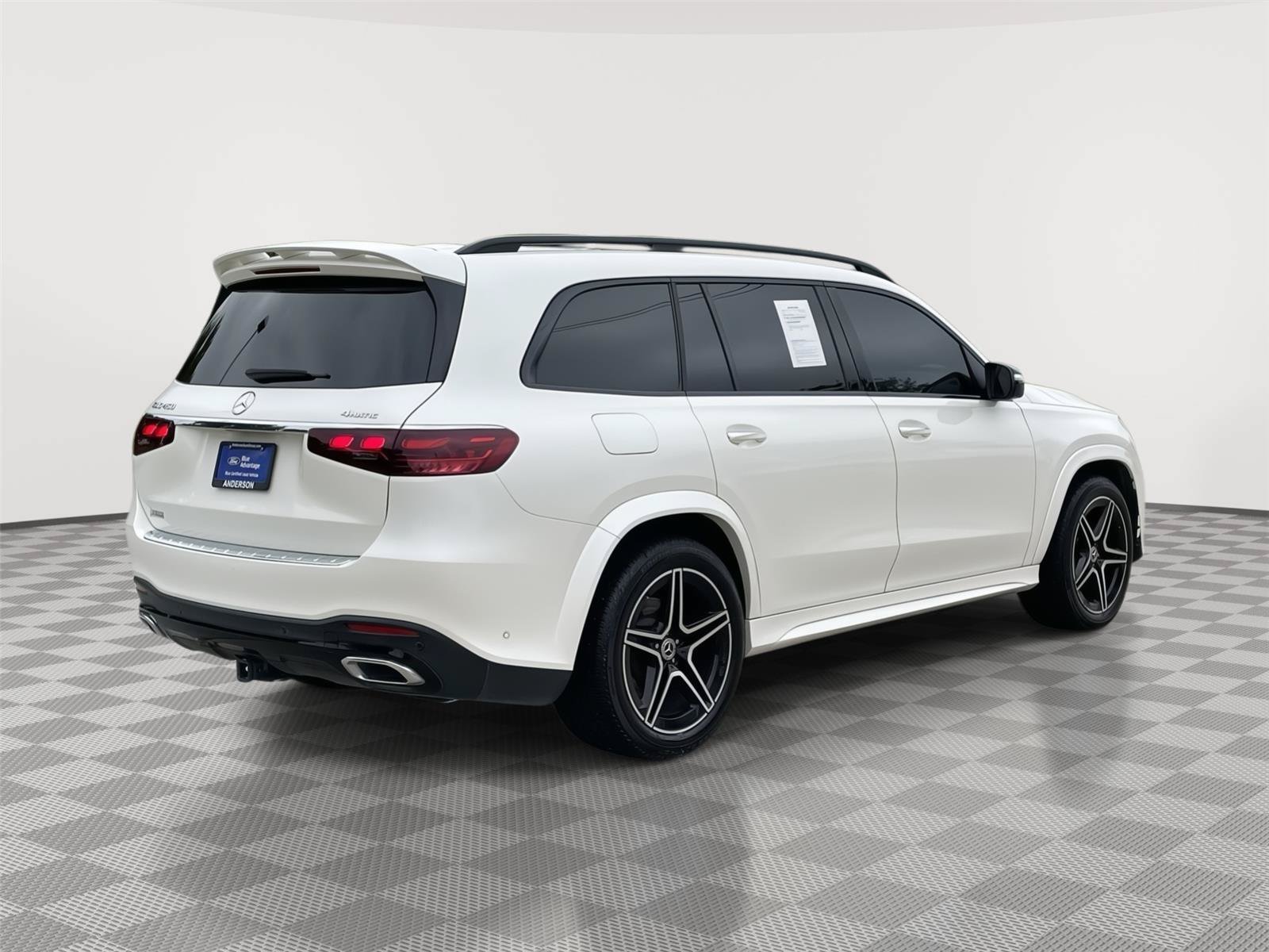 Used 2024 Mercedes-Benz GLS 450 4MATIC image 7