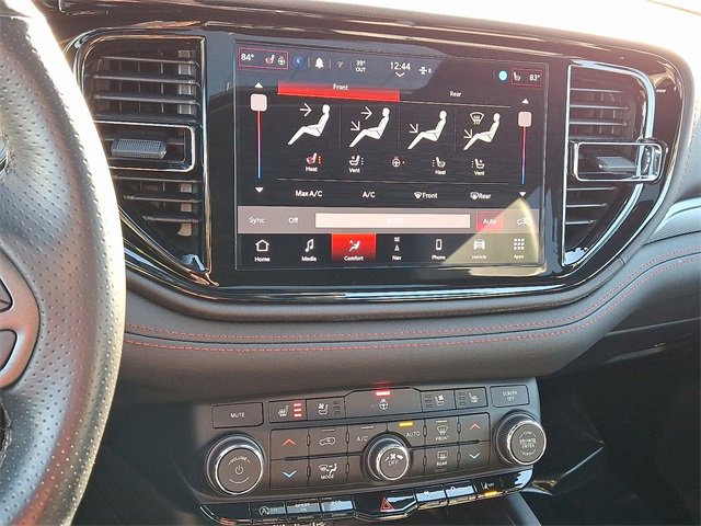 Used 2023 Dodge Durango GT image 16