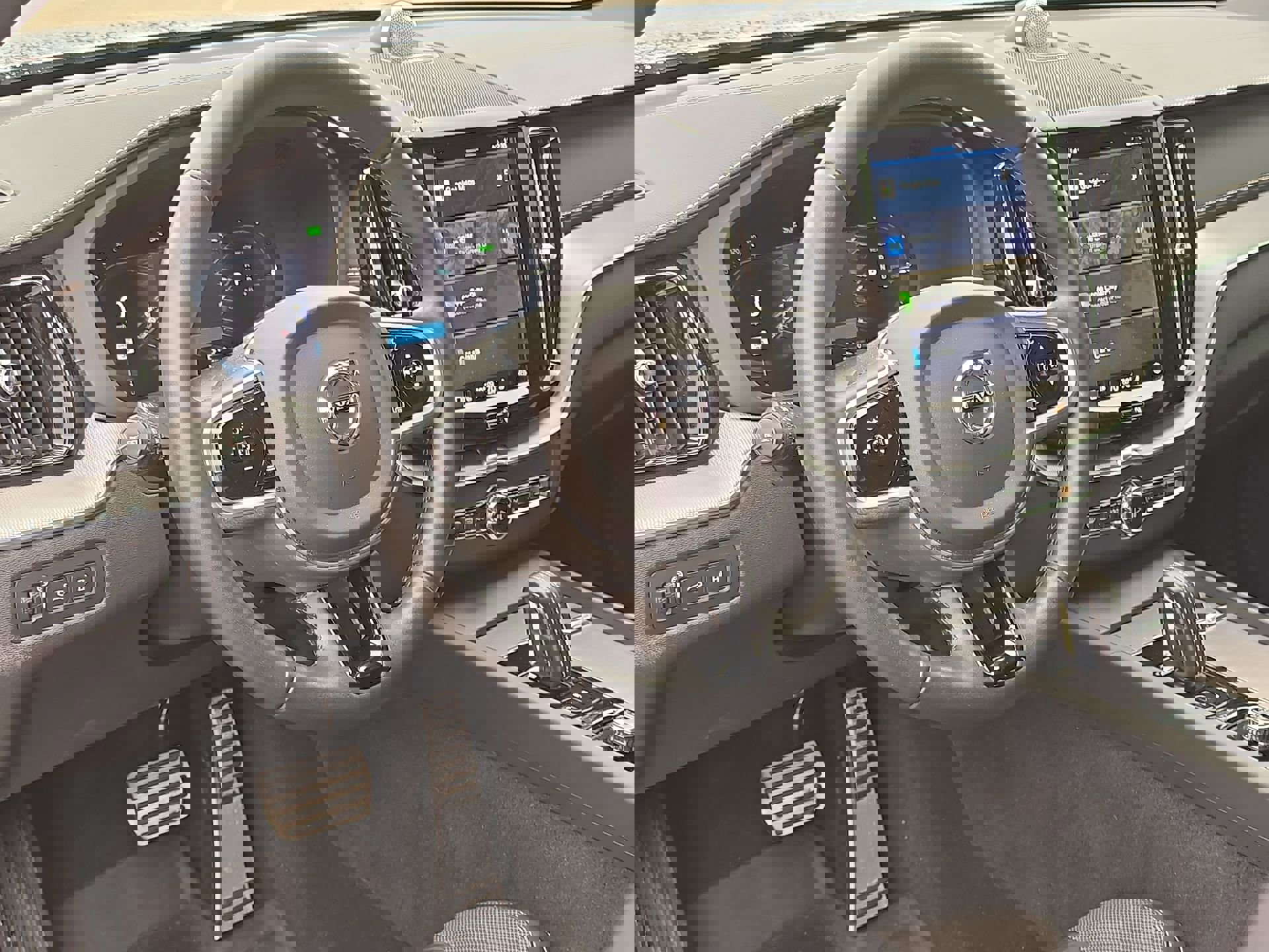 Used 2022 Volvo XC60 T8 Polestar w/ Protection Package Premier image 15