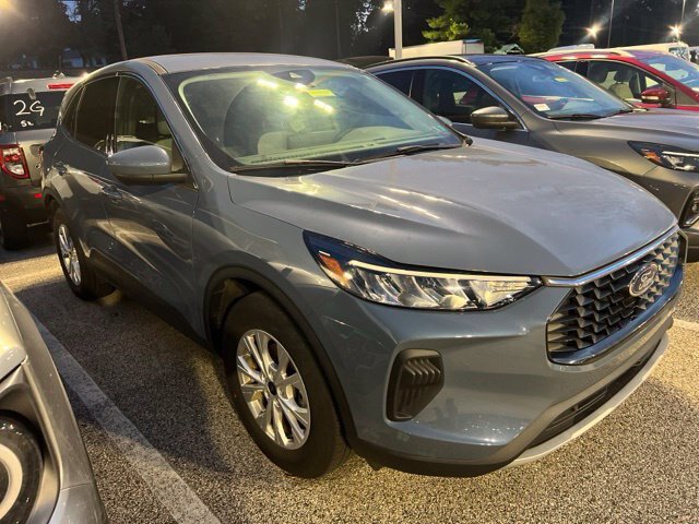 Certified 2023 Ford Escape Active w/ Tech Pack #2 AWD/4WD image 1