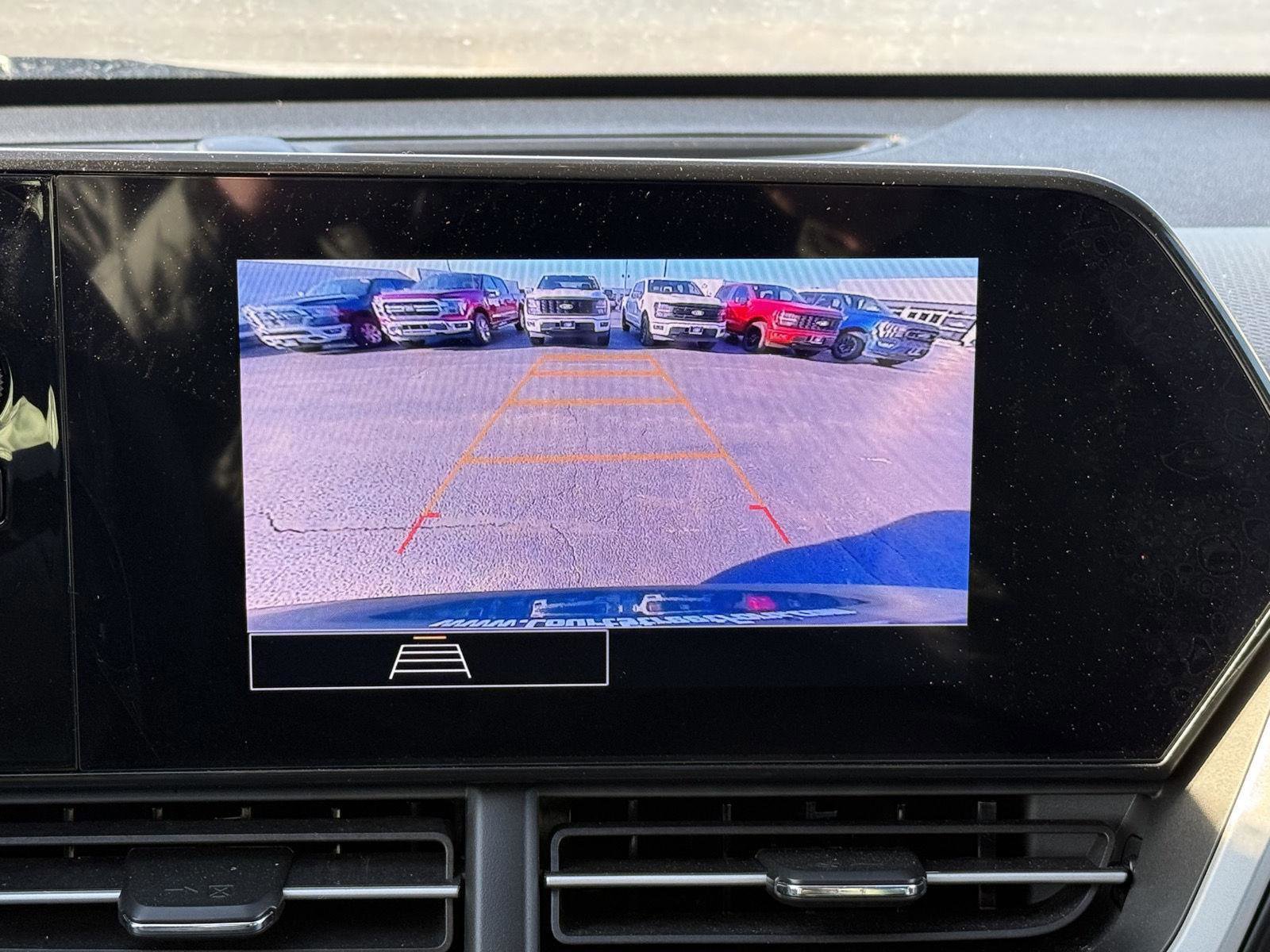 Used 2025 Chevrolet Trax LS w/ LS Convenience Package image 19