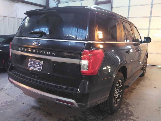 Certified 2024 Ford Expedition XLT image 3