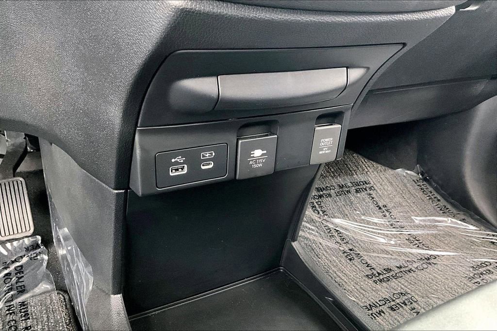 Used 2025 Honda Odyssey Elite image 33