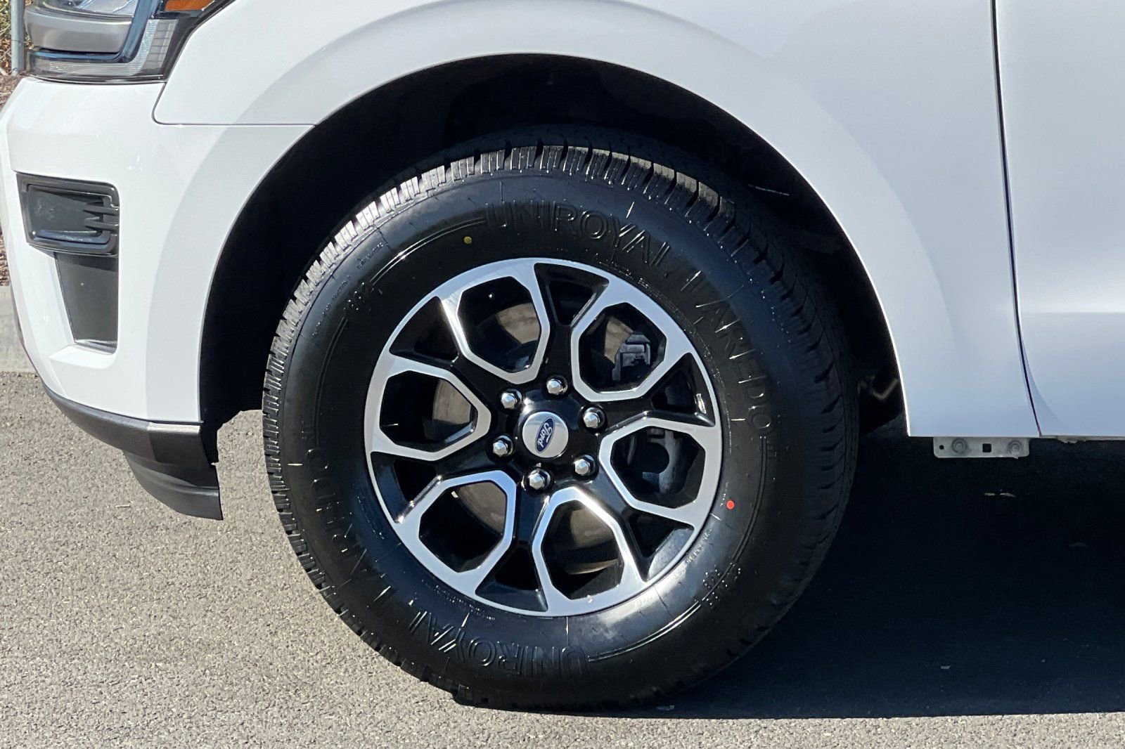 Certified 2022 Ford Expedition XLT image 28