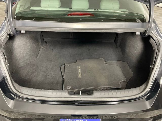 Used 2021 Hyundai Elantra Limited w/ Cargo Package image 10