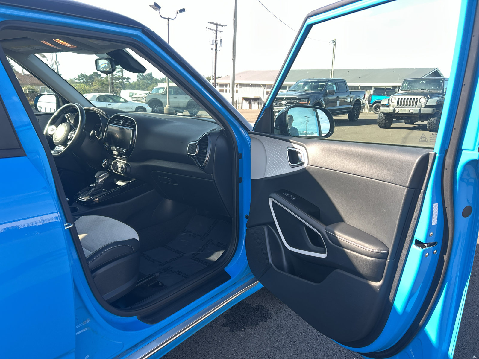 Used 2024 Kia Soul GT-Line FWD image 26