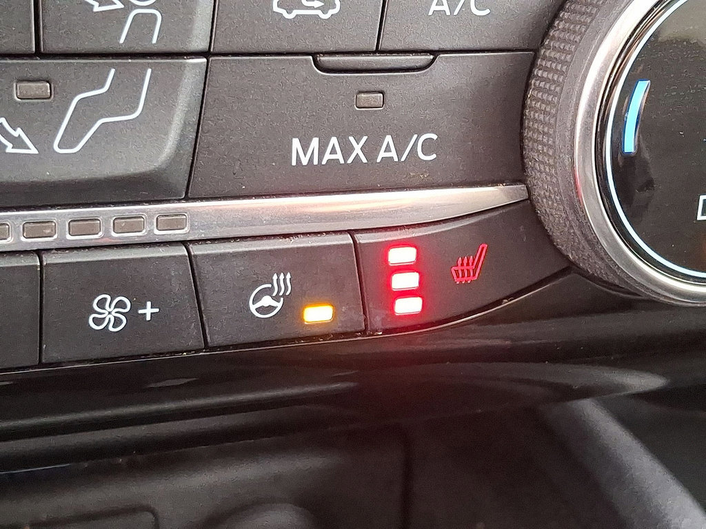 Certified 2022 Ford Escape SEL w/ SEL Stealth AWD Package image 24