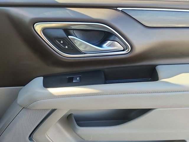 Used 2024 GMC Yukon XL SLT w/ SLT Luxury Package image 35