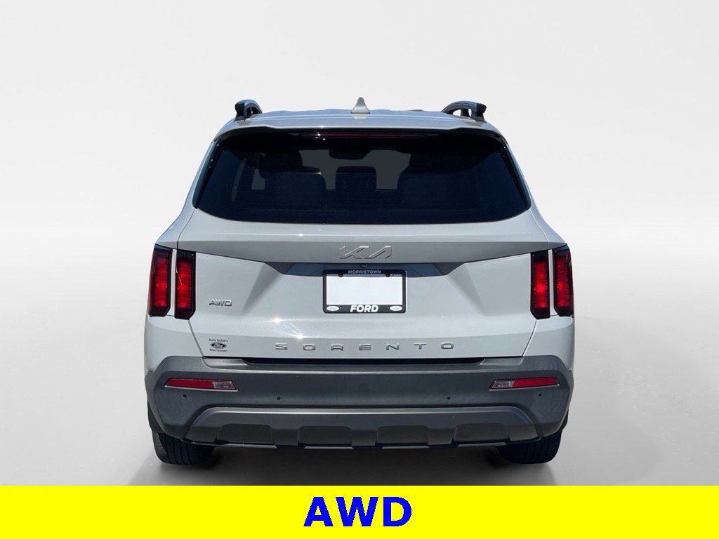 Used 2022 Kia Sorento S image 3