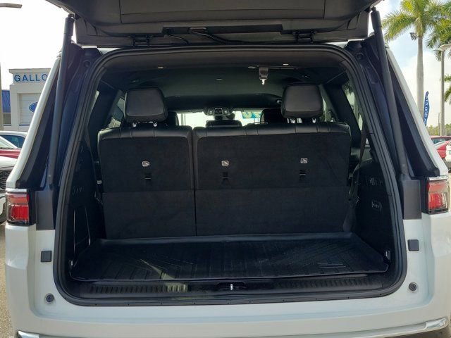 Used 2022 Jeep Wagoneer Series III image 11