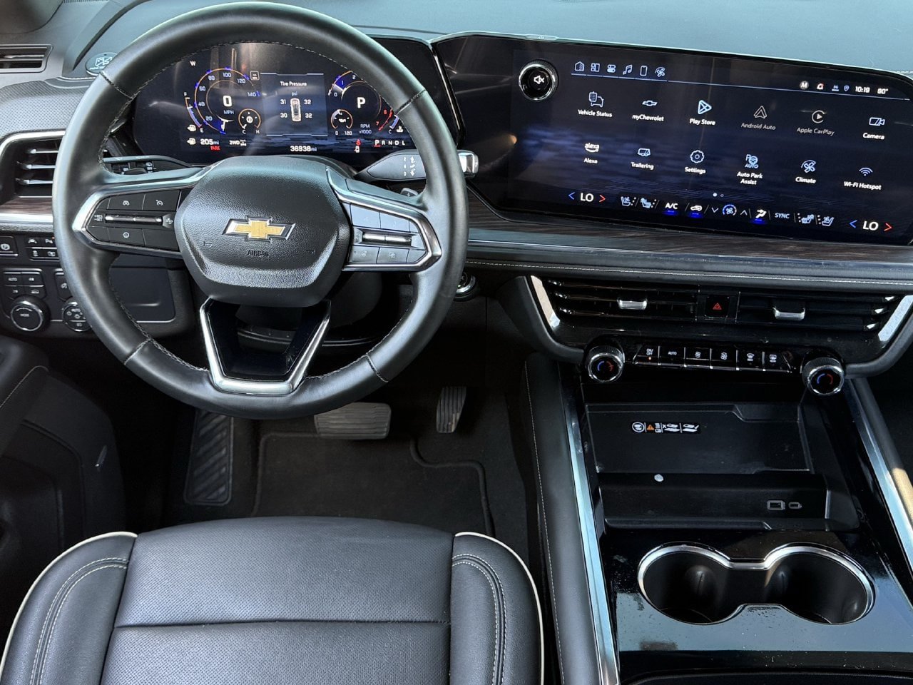 Used 2025 Chevrolet Tahoe Premier AWD/4WD image 11