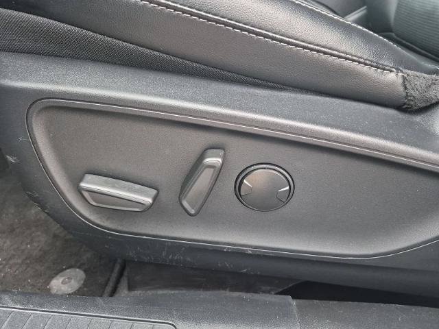 Certified 2025 Ford Escape Platinum AWD/4WD image 13