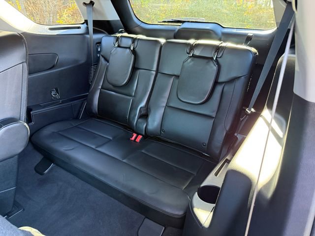 Certified 2022 Ford Explorer XLT w/ Equipment Group 202A image 16