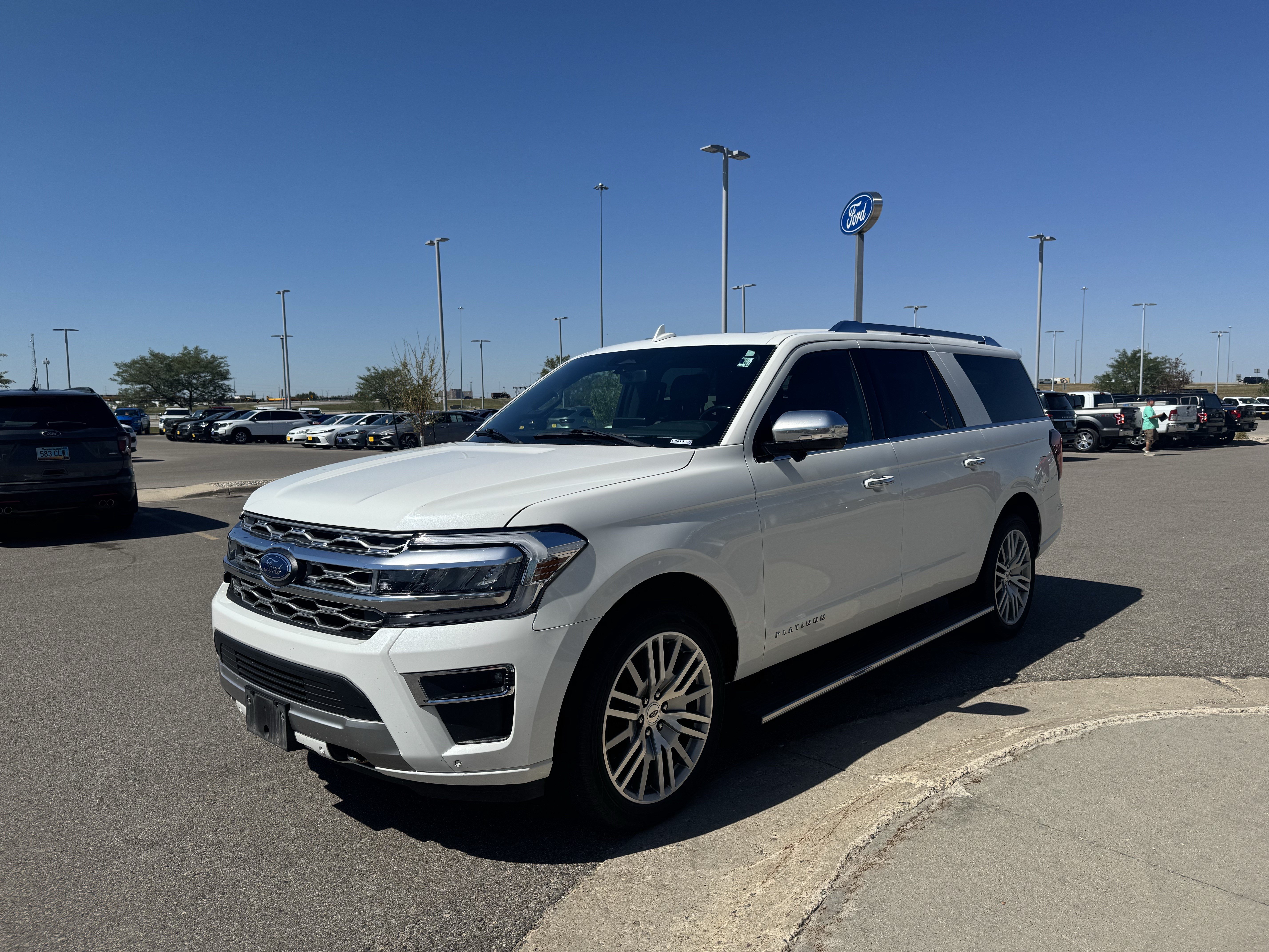 Certified 2023 Ford Expedition Max Platinum AWD/4WD image 3