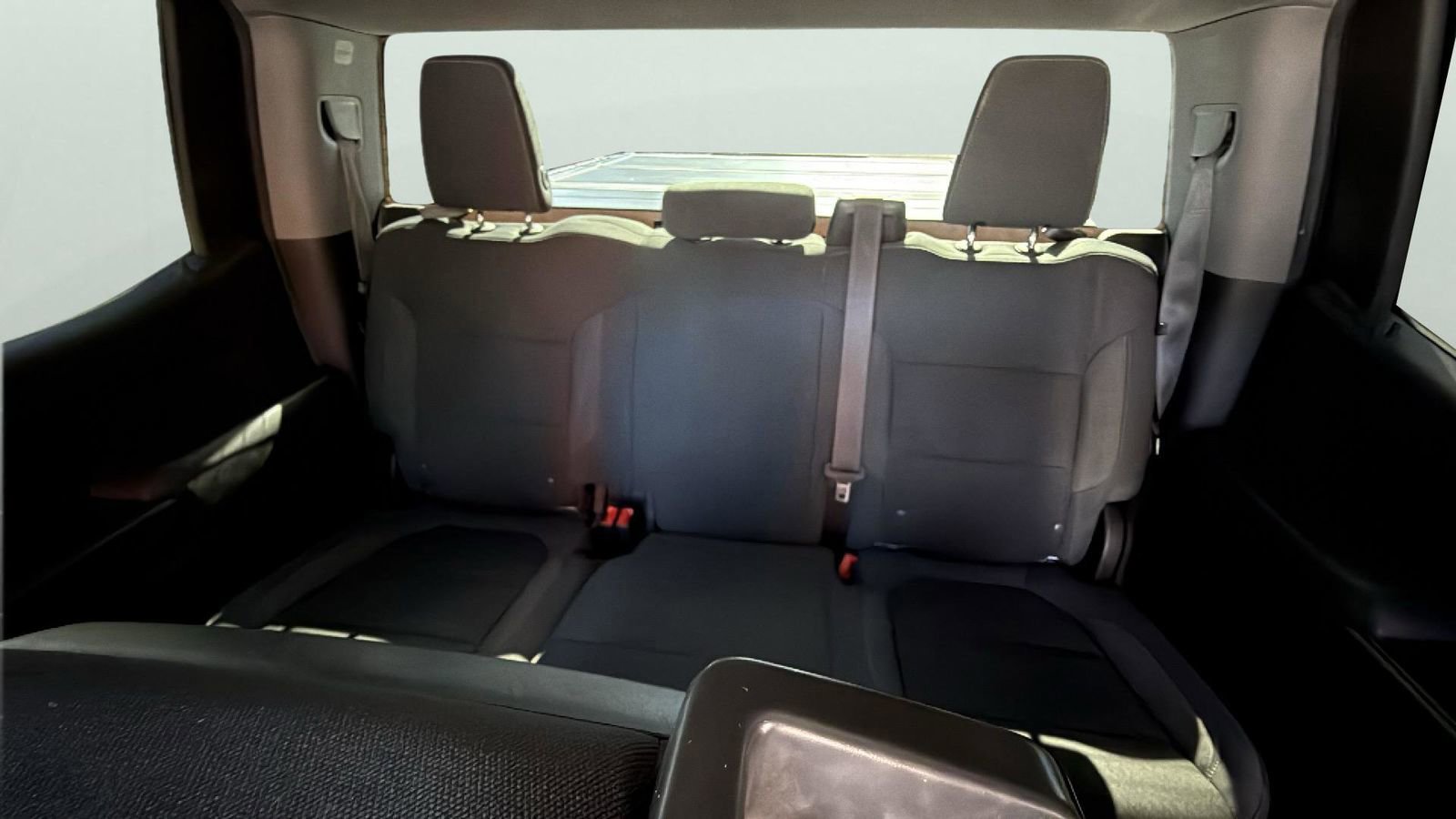 Used 2021 Chevrolet Silverado 1500 LT w/ Z71 Off-Road Package image 24