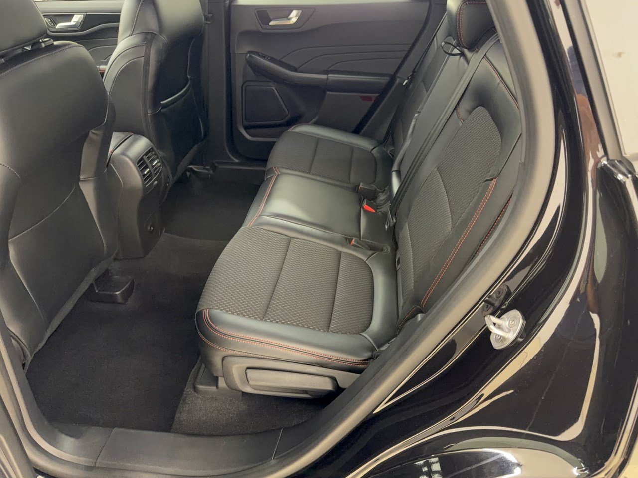 Certified 2023 Ford Escape ST-Line w/ Tech Pack #1 FWD image 25