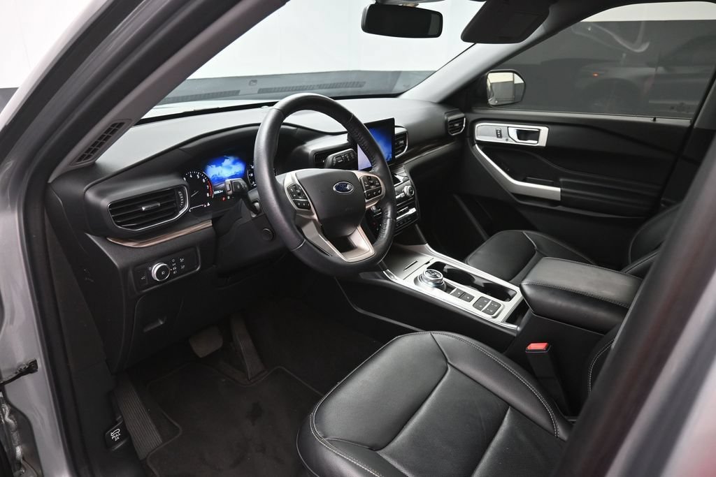Certified 2021 Ford Explorer Limited w/ Equipment Group 301A RWD image 19
