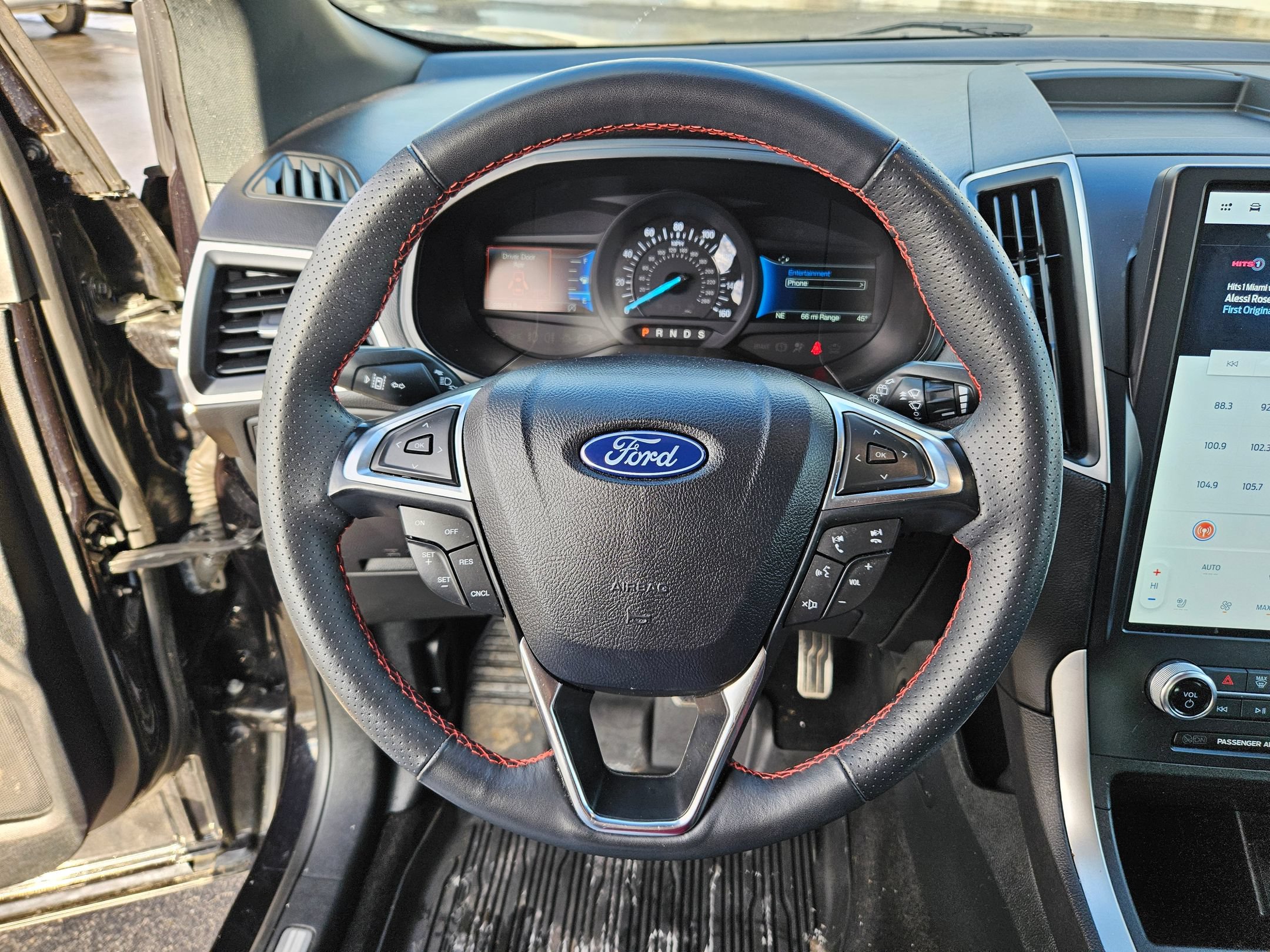 Certified 2024 Ford Edge ST-Line AWD/4WD image 9