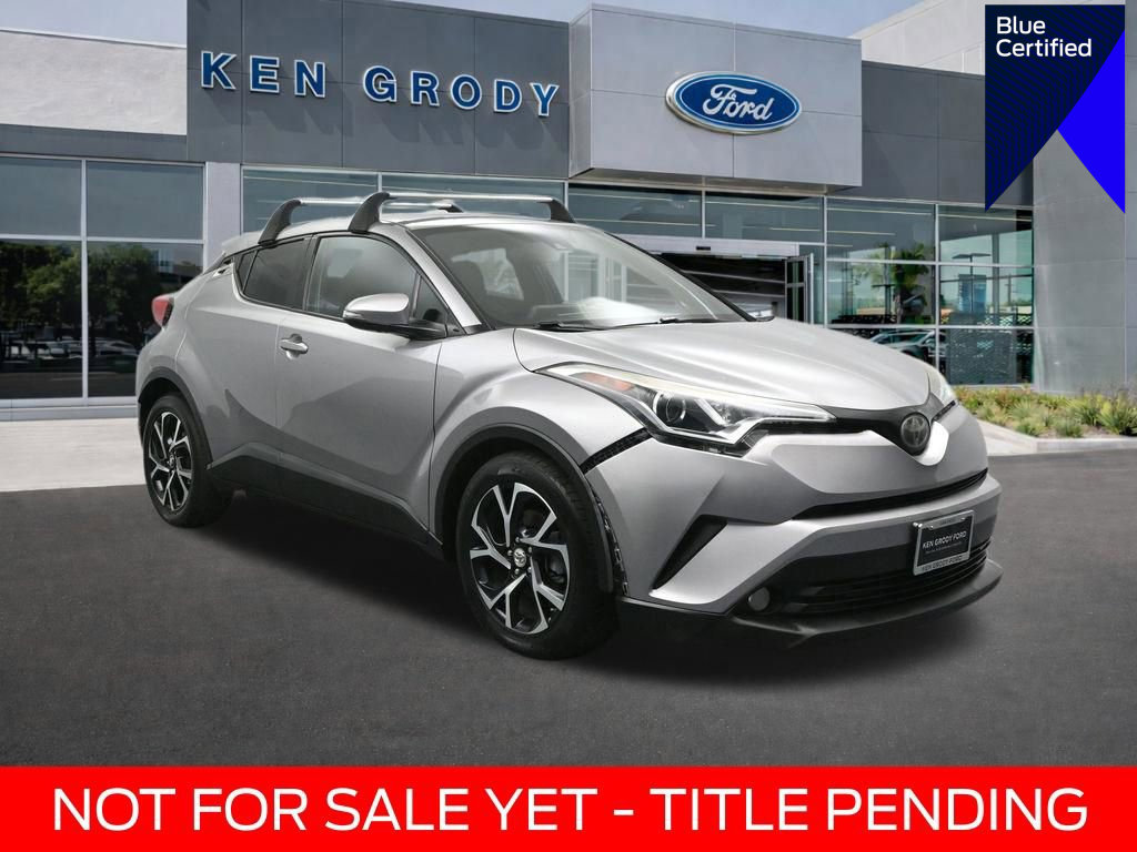 Used 2018 Toyota C-HR XLE FWD image 1