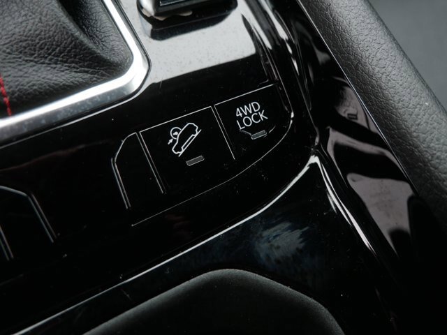Used 2025 Jeep Compass Trailhawk AWD/4WD image 26