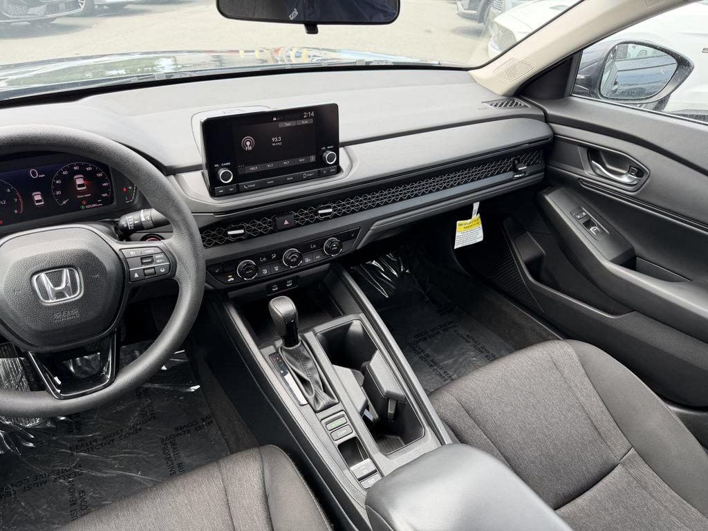 Used 2023 Honda Accord EX image 19
