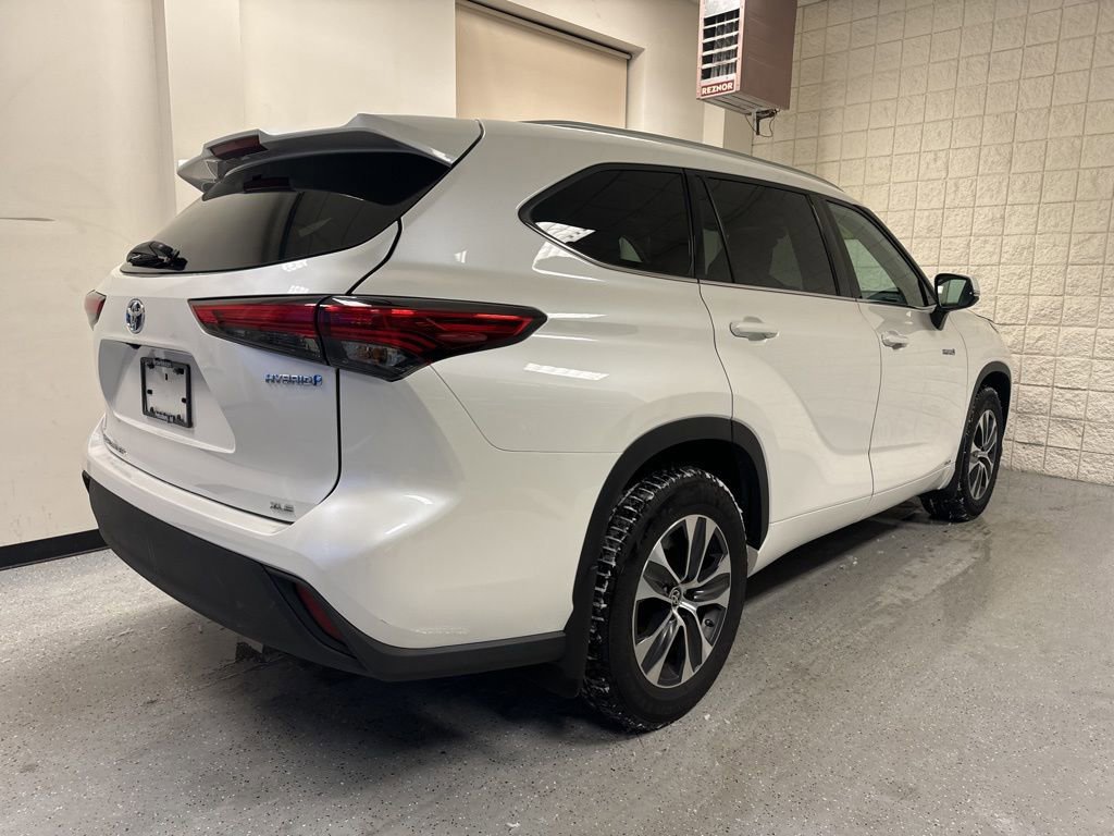 Used 2020 Toyota Highlander XLE image 8