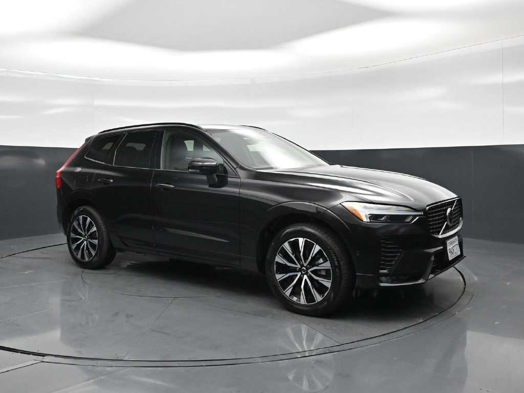 Used 2025 Volvo XC60 B5 Plus AWD/4WD image 57