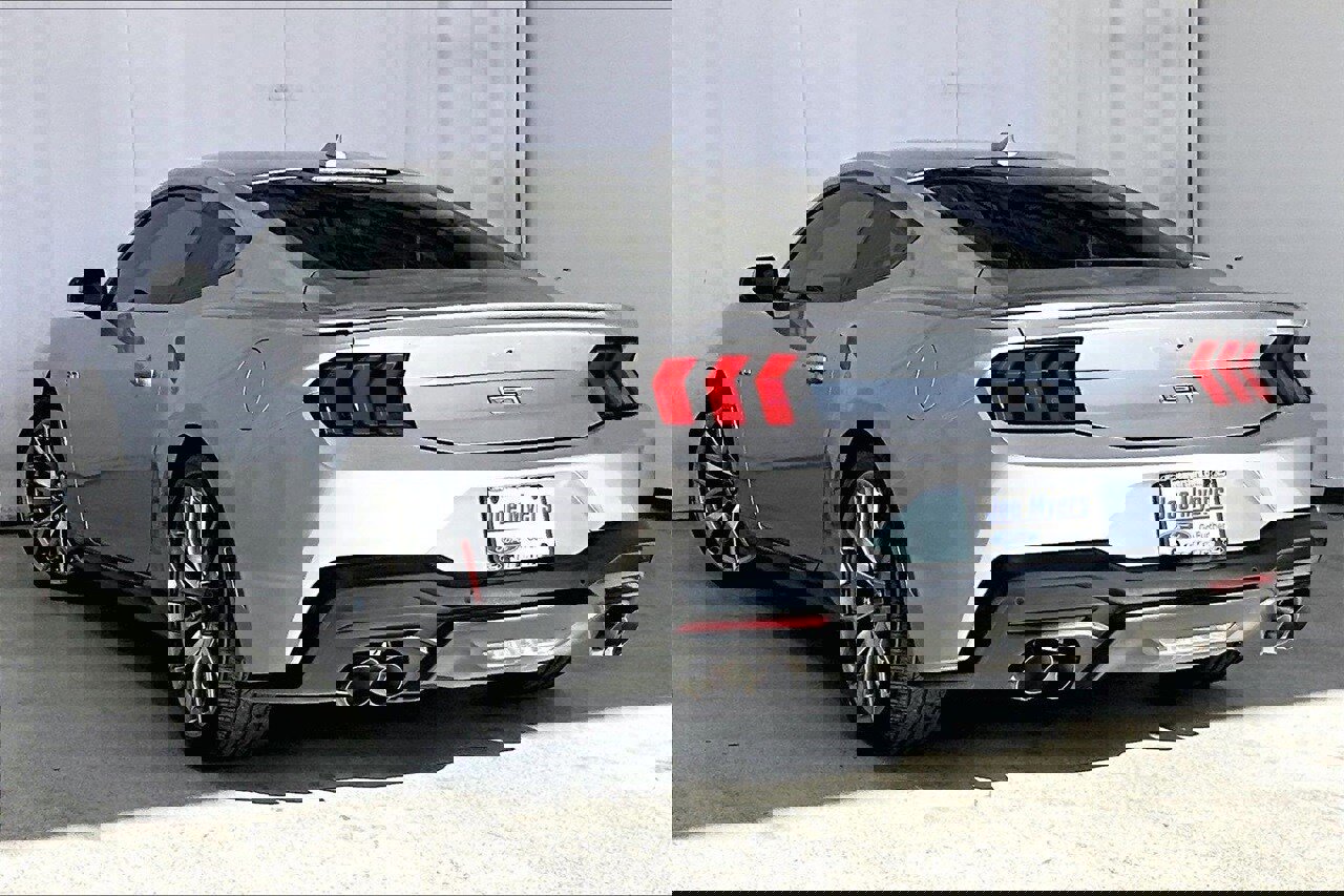 Certified 2025 Ford Mustang GT Premium image 2