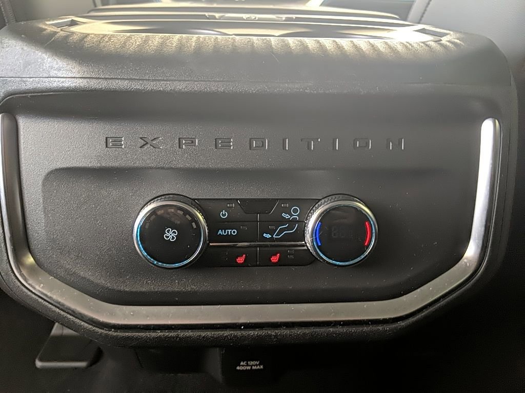 Certified 2025 Ford Expedition Max Platinum image 19