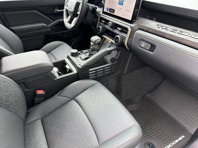 Used 2024 Toyota Tacoma Limited w/ Limited Package (LT) AWD/4WD image 14