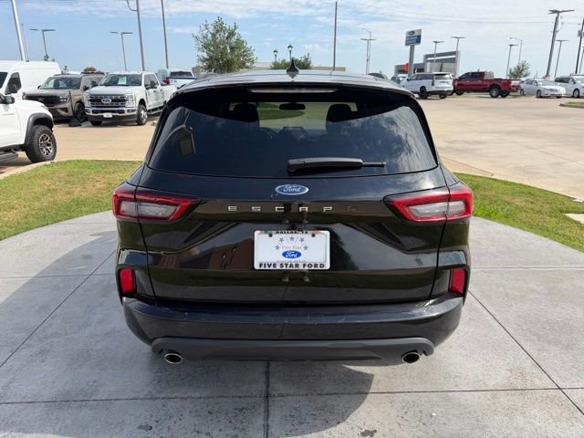Certified 2024 Ford Escape ST-Line FWD image 5