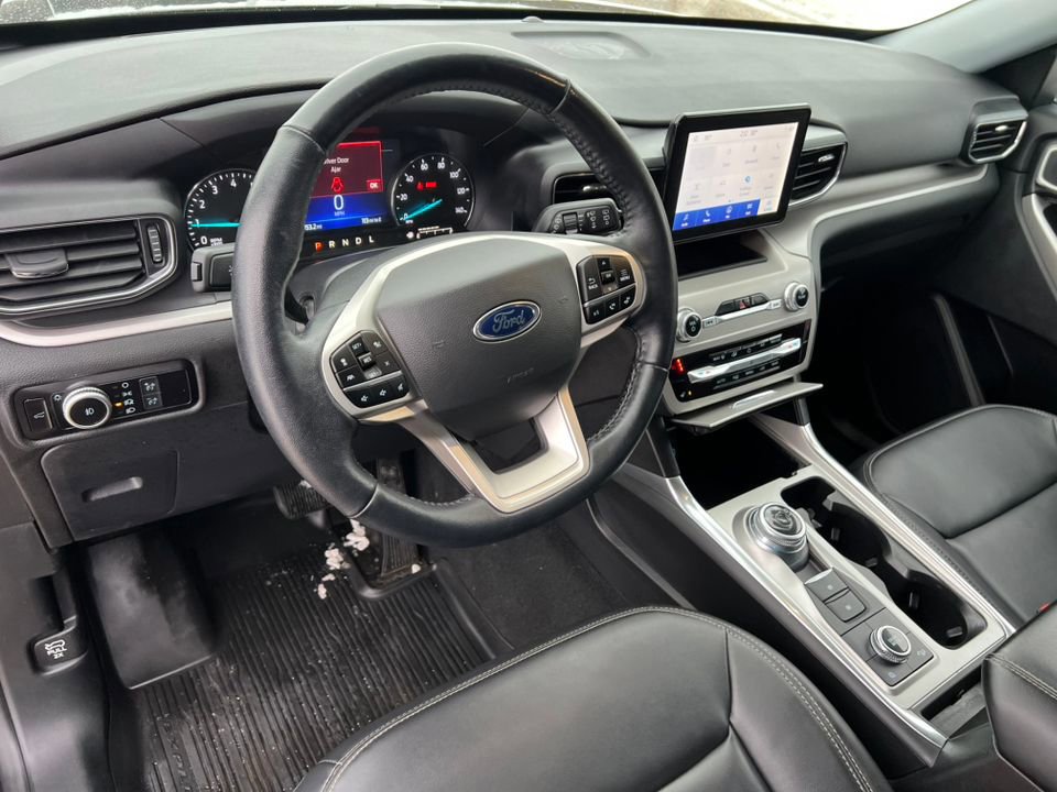 Certified 2022 Ford Explorer XLT w/ Equipment Group 202A image 21