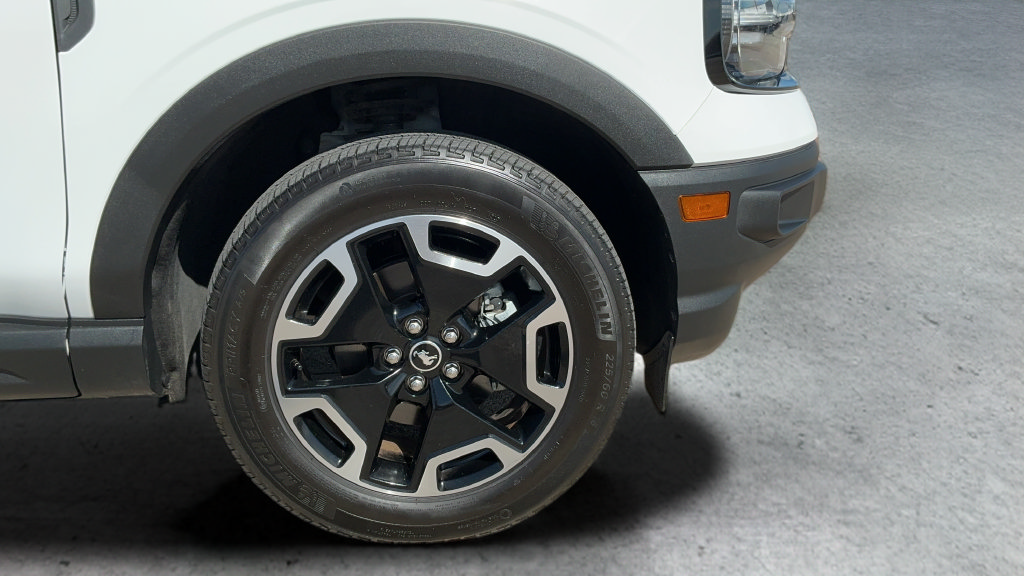 Certified 2024 Ford Bronco Sport Outer Banks w/ Tech Package AWD/4WD image 25