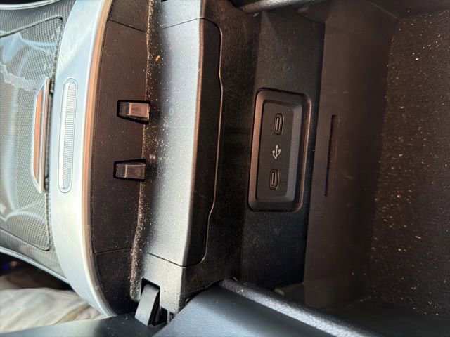 Used 2022 Mercedes-Benz C 300 C 300 image 39