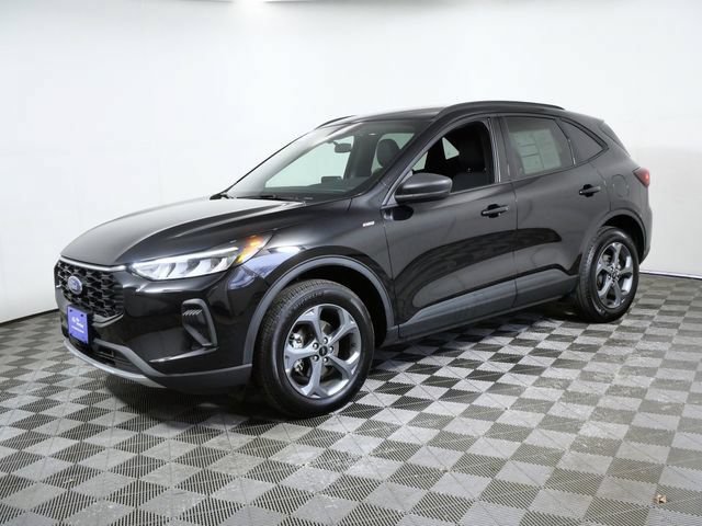 Certified 2025 Ford Escape ST-Line AWD/4WD image 5
