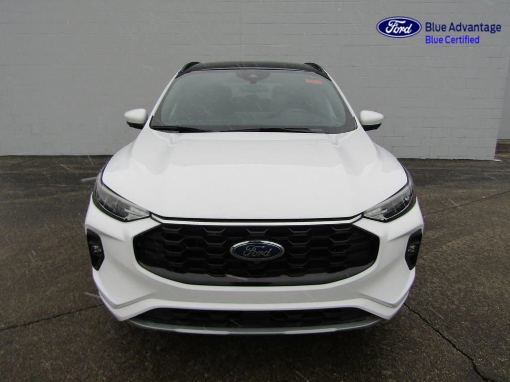 Certified 2023 Ford Escape ST-Line Select w/ Tech Pack #2 AWD/4WD image 3