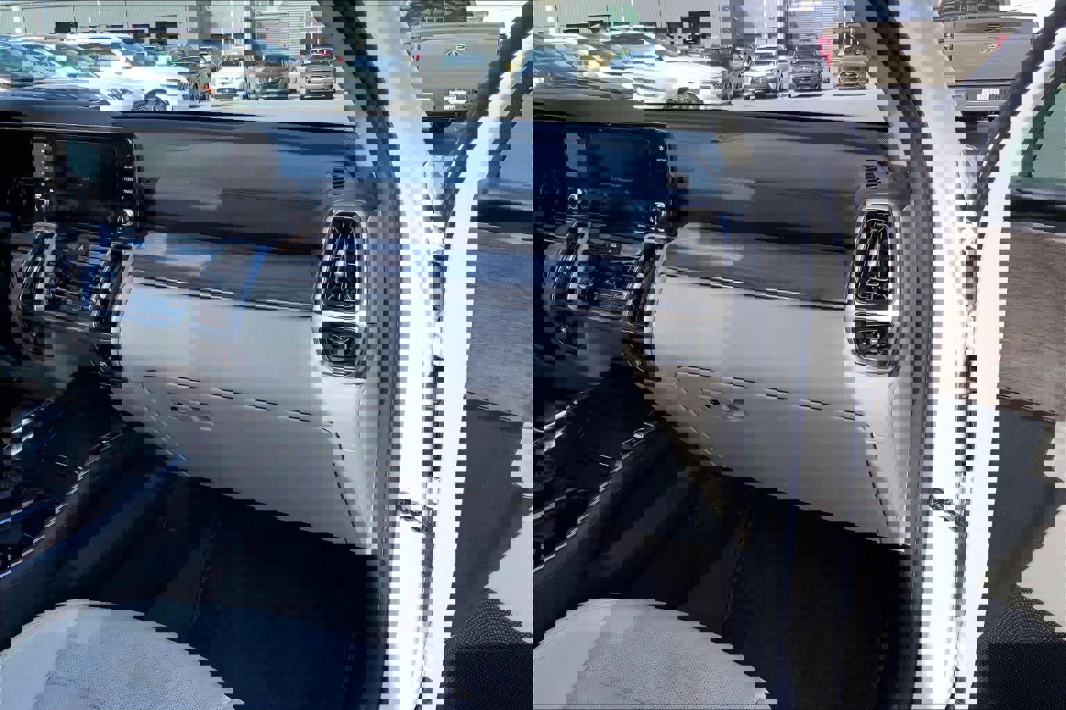 Used 2022 Kia Sorento X-Line EX image 18