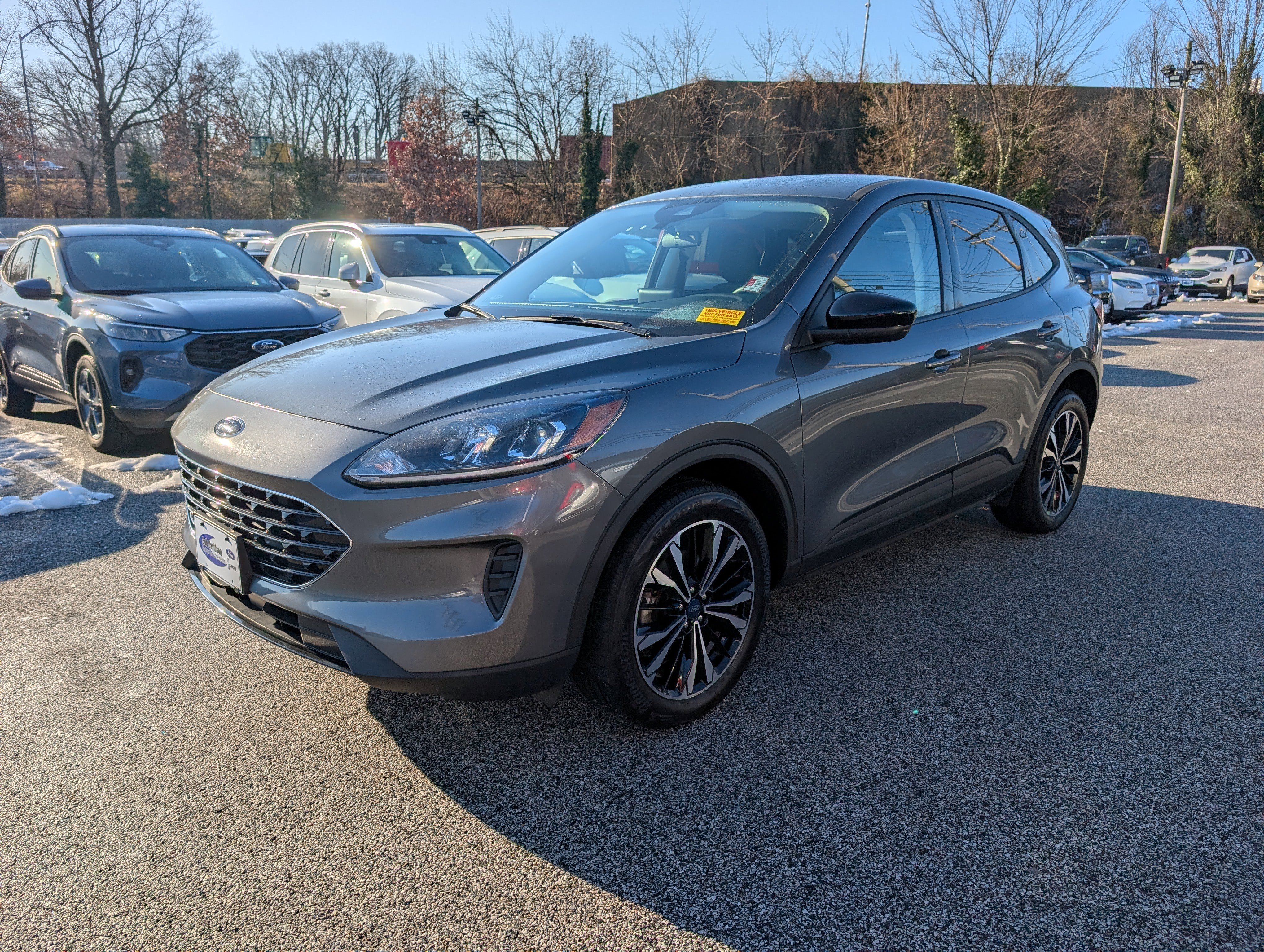 Certified 2022 Ford Escape SE w/ SE Sport Appearance Package image 2