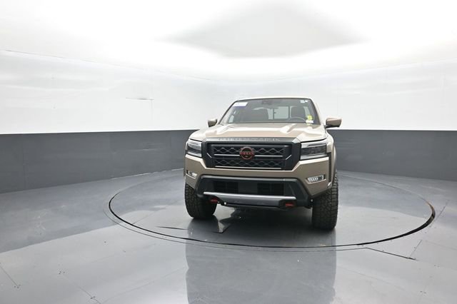 Used 2022 Nissan Frontier PRO-4X AWD/4WD image 3