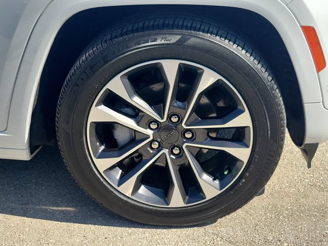 Used 2024 Jeep Grand Cherokee Overland AWD/4WD image 14