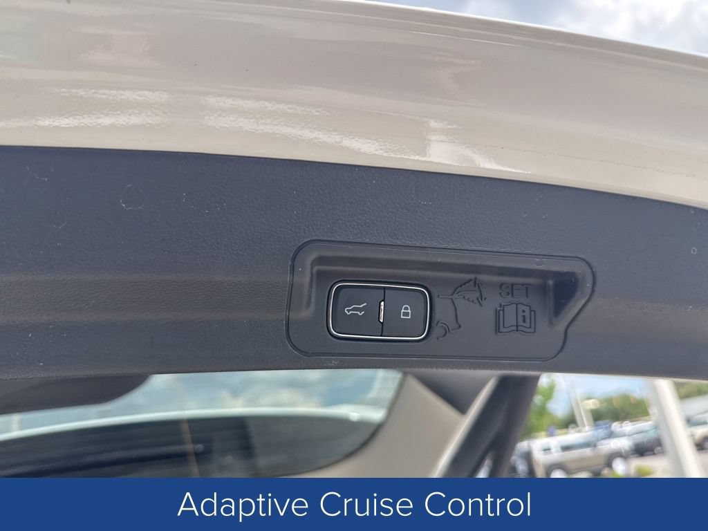 Certified 2026 Ford Explorer Active w/ Active Comfort Package RWD image 8