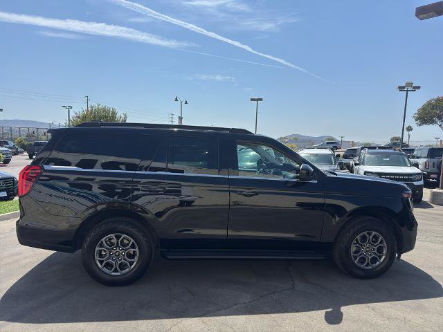 Certified 2025 Ford Expedition Active AWD/4WD image 30