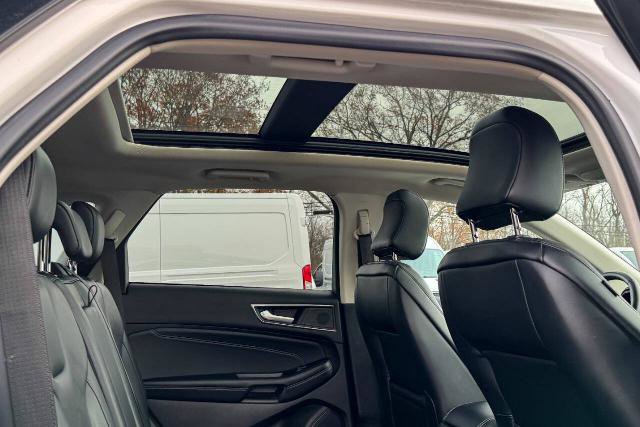 Certified 2022 Ford Edge Titanium AWD/4WD image 13