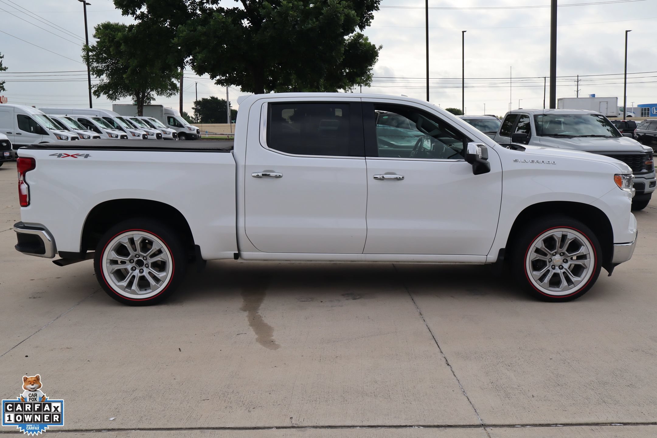 Used 2023 Chevrolet Silverado 1500 LTZ AWD/4WD image 2