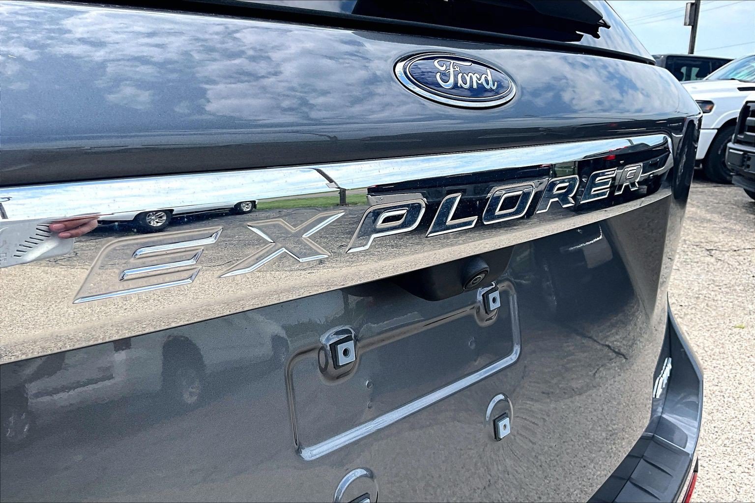 Certified 2023 Ford Explorer XLT w/ Equipment Group 202A AWD/4WD image 32