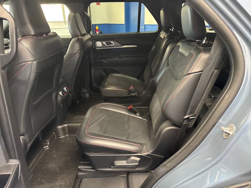 Certified 2025 Ford Explorer ST w/ Sun And Sound Package AWD/4WD image 28