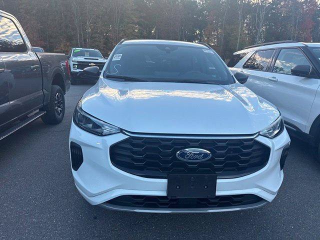 Certified 2023 Ford Escape ST-Line w/ Tech Pack #1 AWD/4WD image 6
